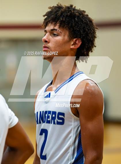 Thumbnail 2 in Tompkins vs. Sterling (McDonald's Texas Invitational) photogallery.