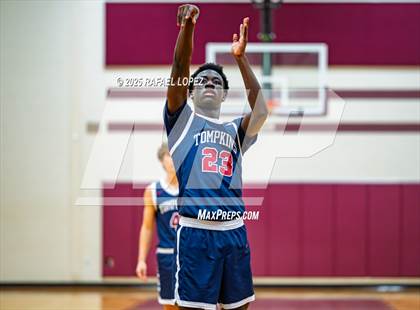 Thumbnail 2 in Tompkins vs. Sterling (McDonald's Texas Invitational) photogallery.