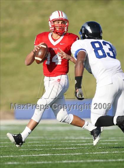 Thumbnail 1 in Clear Springs vs. Katy (Texas 5A D2 Playoffs) photogallery.