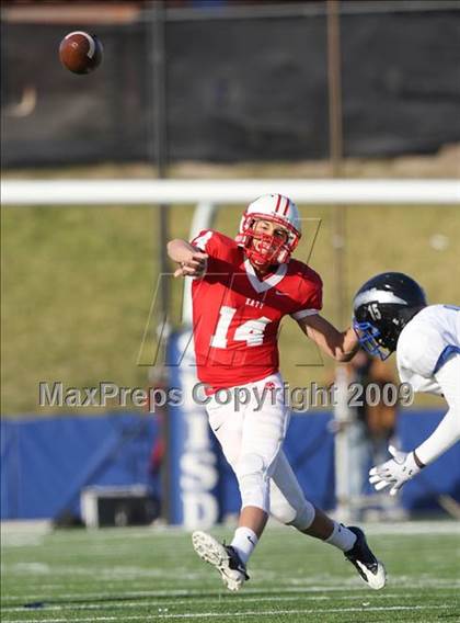 Thumbnail 1 in Clear Springs vs. Katy (Texas 5A D2 Playoffs) photogallery.