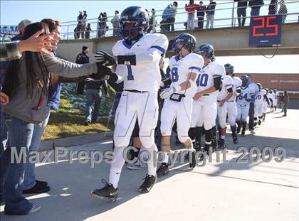 Thumbnail 2 in Clear Springs vs. Katy (Texas 5A D2 Playoffs) photogallery.