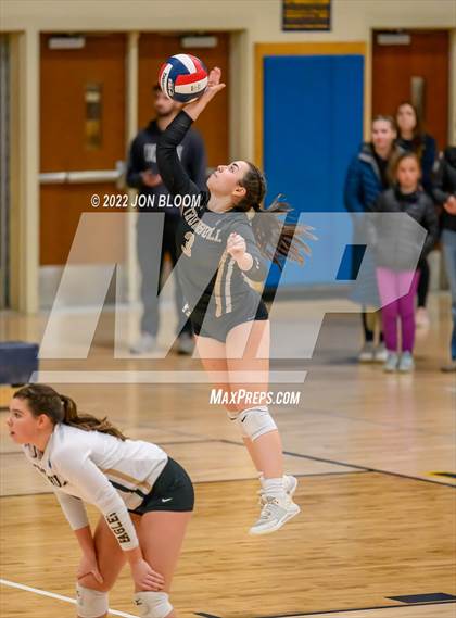 Thumbnail 2 in Trumbull vs. Darien (CIAC Class LL FInal) photogallery.