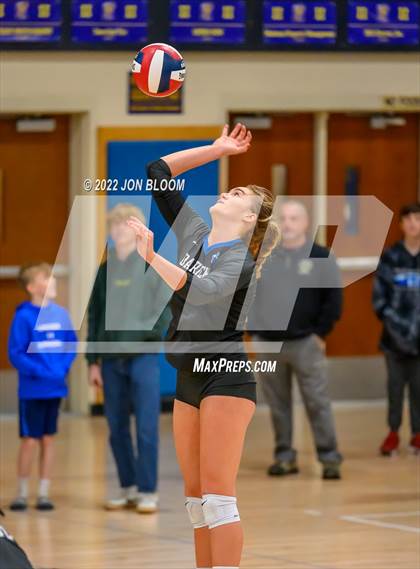 Thumbnail 2 in Trumbull vs. Darien (CIAC Class LL FInal) photogallery.