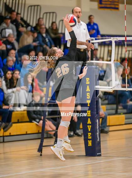 Thumbnail 2 in Trumbull vs. Darien (CIAC Class LL FInal) photogallery.