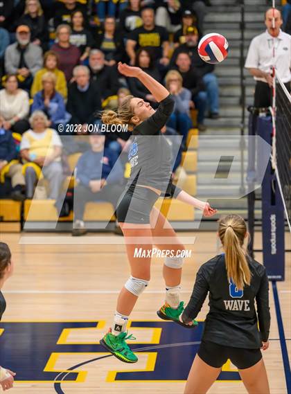 Thumbnail 1 in Trumbull vs. Darien (CIAC Class LL FInal) photogallery.