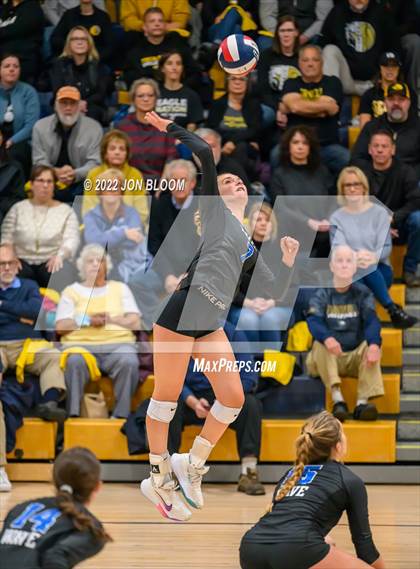 Thumbnail 2 in Trumbull vs. Darien (CIAC Class LL FInal) photogallery.