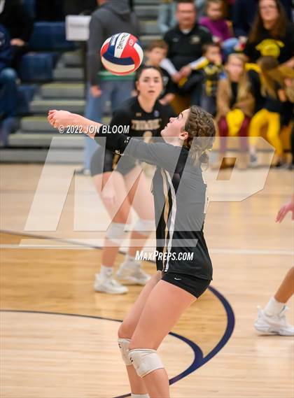 Thumbnail 3 in Trumbull vs. Darien (CIAC Class LL FInal) photogallery.