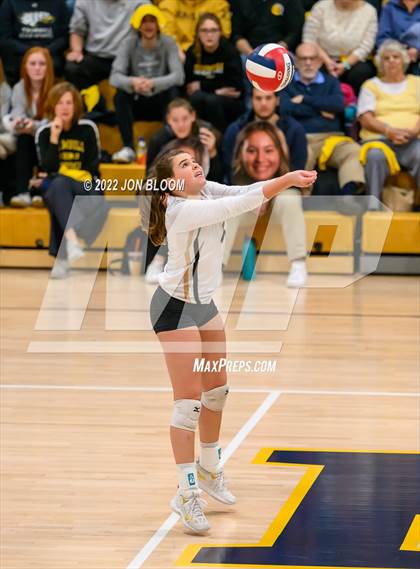 Thumbnail 1 in Trumbull vs. Darien (CIAC Class LL FInal) photogallery.