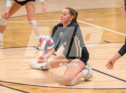 Thumbnail 2 in Trumbull vs. Darien (CIAC Class LL FInal) photogallery.