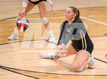 Thumbnail 1 in Trumbull vs. Darien (CIAC Class LL FInal) photogallery.