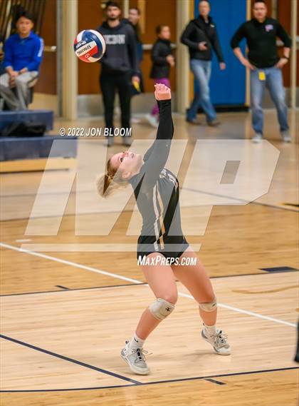 Thumbnail 1 in Trumbull vs. Darien (CIAC Class LL FInal) photogallery.