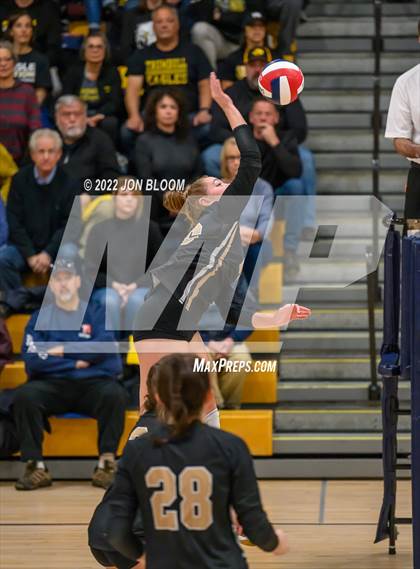 Thumbnail 2 in Trumbull vs. Darien (CIAC Class LL FInal) photogallery.