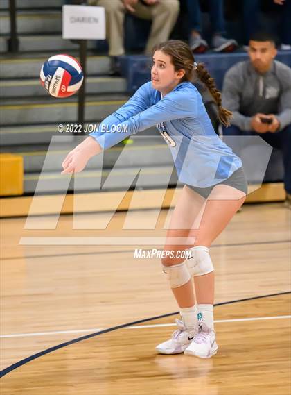 Thumbnail 3 in Trumbull vs. Darien (CIAC Class LL FInal) photogallery.