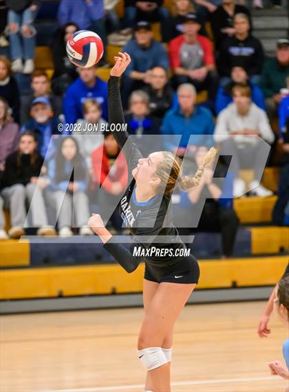 Thumbnail 1 in Trumbull vs. Darien (CIAC Class LL FInal) photogallery.
