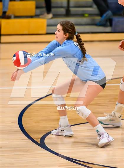 Thumbnail 2 in Trumbull vs. Darien (CIAC Class LL FInal) photogallery.