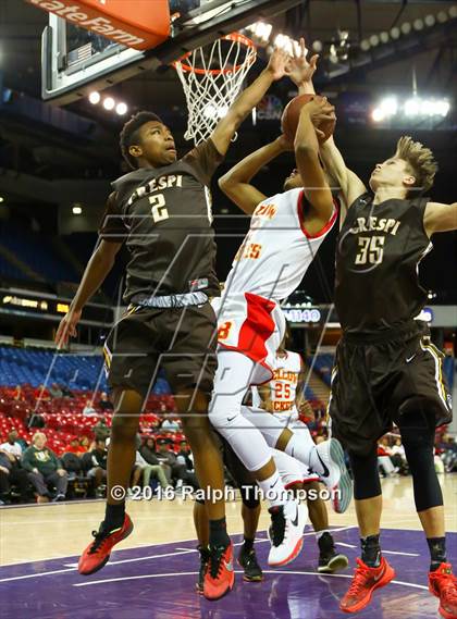 Thumbnail 3 in Berkeley vs. Crespi (CIF D1 State Final) photogallery.