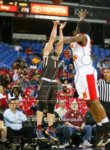 Thumbnail 1 in Berkeley vs. Crespi (CIF D1 State Final) photogallery.