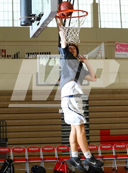 Thumbnail 1 in San Fernando East vs West (Allstar Game) photogallery.