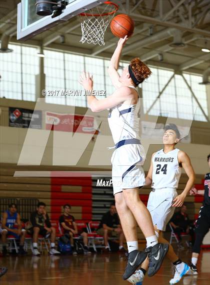 Thumbnail 1 in San Fernando East vs West (Allstar Game) photogallery.