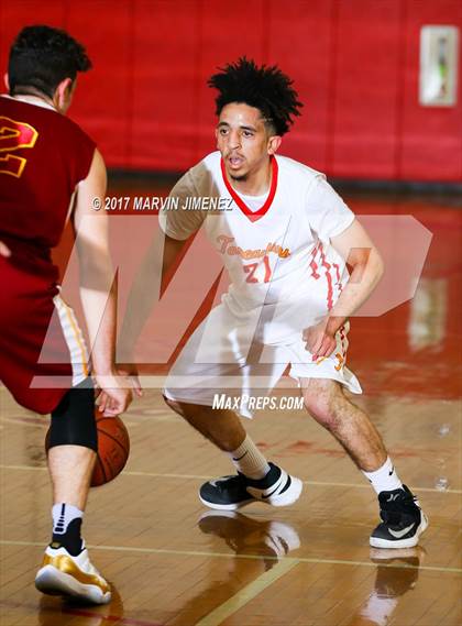 Thumbnail 1 in San Fernando East vs West (Allstar Game) photogallery.