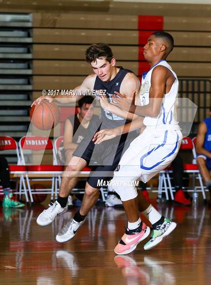 Thumbnail 1 in San Fernando East vs West (Allstar Game) photogallery.
