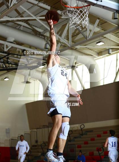 Thumbnail 1 in San Fernando East vs West (Allstar Game) photogallery.