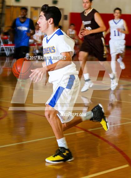Thumbnail 1 in San Fernando East vs West (Allstar Game) photogallery.