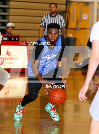 Thumbnail 1 in San Fernando East vs West (Allstar Game) photogallery.