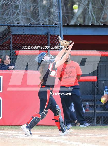 Thumbnail 3 in West Craven @ New Bern photogallery.
