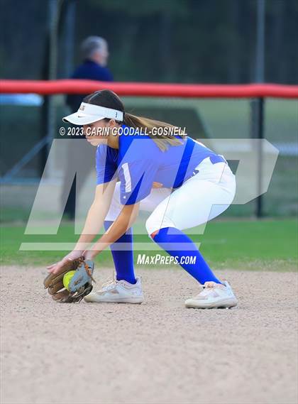Thumbnail 3 in West Craven @ New Bern photogallery.