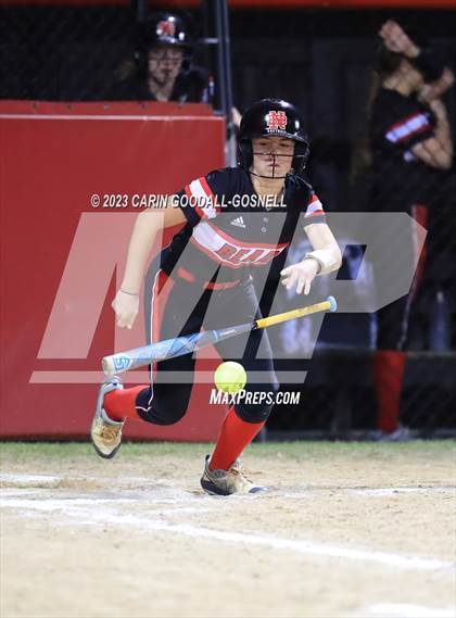 Thumbnail 3 in West Craven @ New Bern photogallery.