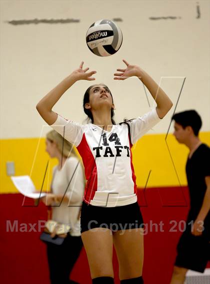 Thumbnail 1 in Granada Hills @ Taft photogallery.