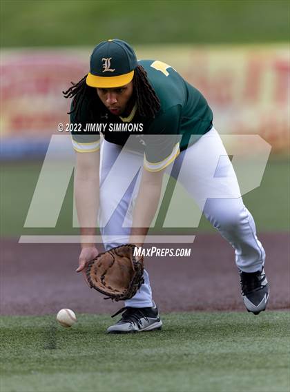 Thumbnail 2 in Southwestern vs. Metro-East Lutheran (GCS Stadium) photogallery.