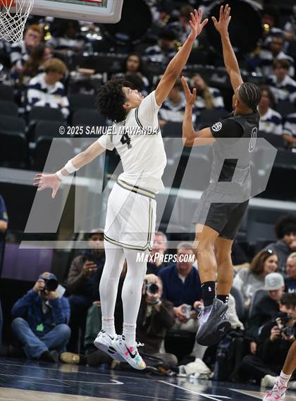 Thumbnail 3 in Notre Dame (SO) vs Sierra Canyon (Trinity-Mission League Show @ Intuit Dome) photogallery.