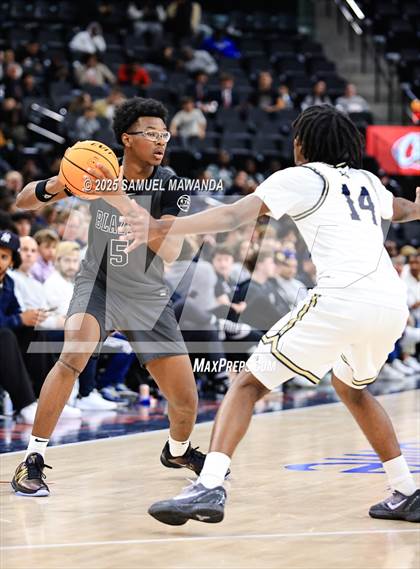 Thumbnail 2 in Notre Dame (SO) vs Sierra Canyon (Trinity-Mission League Show @ Intuit Dome) photogallery.