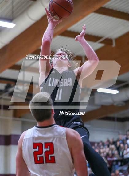 Thumbnail 2 in Muenster vs. Lindsay (UIL 2A Regional Quarterfinal) photogallery.