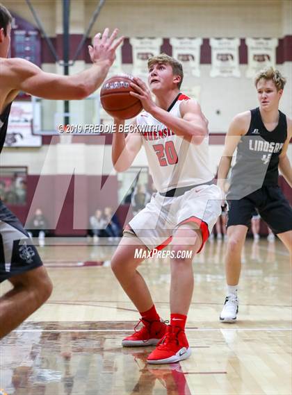 Thumbnail 2 in Muenster vs. Lindsay (UIL 2A Regional Quarterfinal) photogallery.