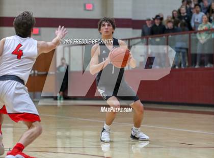 Thumbnail 1 in Muenster vs. Lindsay (UIL 2A Regional Quarterfinal) photogallery.