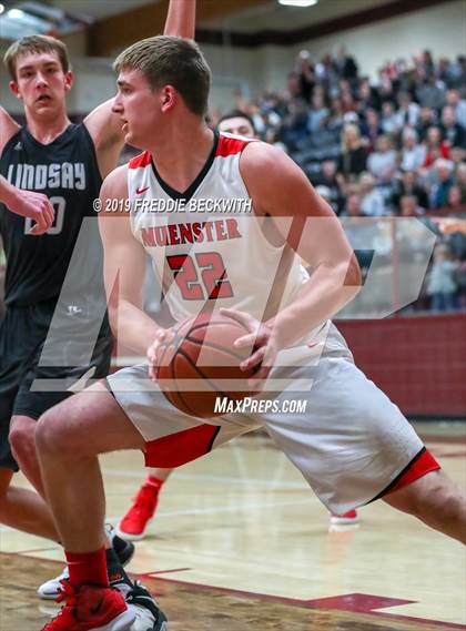 Thumbnail 2 in Muenster vs. Lindsay (UIL 2A Regional Quarterfinal) photogallery.
