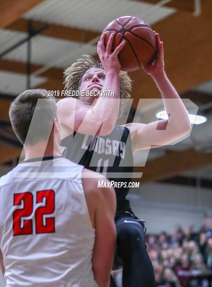 Thumbnail 1 in Muenster vs. Lindsay (UIL 2A Regional Quarterfinal) photogallery.