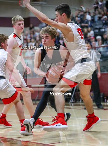 Thumbnail 3 in Muenster vs. Lindsay (UIL 2A Regional Quarterfinal) photogallery.
