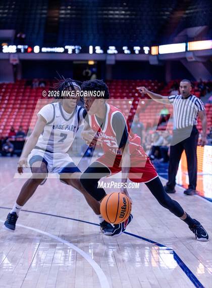 Thumbnail 3 in Kenwood vs. Hyde Park photogallery.