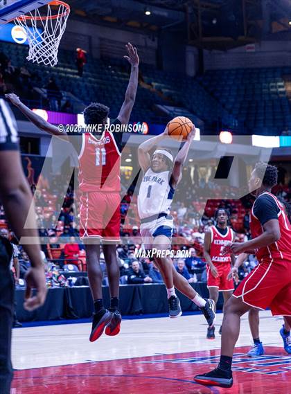 Thumbnail 2 in Kenwood vs. Hyde Park photogallery.