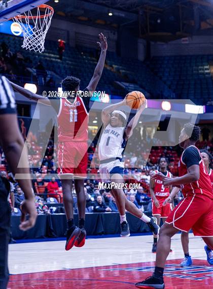 Thumbnail 3 in Kenwood vs. Hyde Park photogallery.