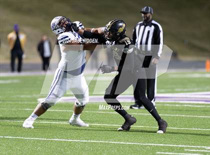 Thumbnail 1 in South Oak Cliff vs. Port Neches-Groves (UIL 5A D2 Football Region 2 Quarterfinal) photogallery.