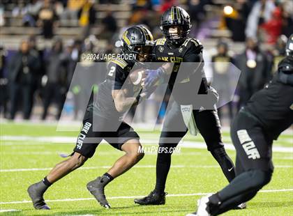 Thumbnail 3 in South Oak Cliff vs. Port Neches-Groves (UIL 5A D2 Football Region 2 Quarterfinal) photogallery.