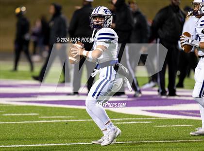 Thumbnail 1 in South Oak Cliff vs. Port Neches-Groves (UIL 5A D2 Football Region 2 Quarterfinal) photogallery.