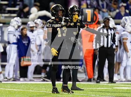 Thumbnail 1 in South Oak Cliff vs. Port Neches-Groves (UIL 5A D2 Football Region 2 Quarterfinal) photogallery.