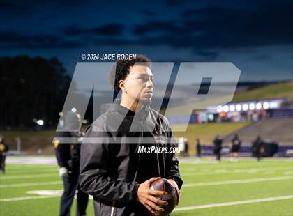 Thumbnail 3 in South Oak Cliff vs. Port Neches-Groves (UIL 5A D2 Football Region 2 Quarterfinal) photogallery.
