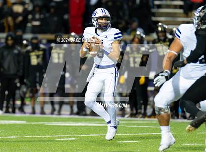 Thumbnail 1 in South Oak Cliff vs. Port Neches-Groves (UIL 5A D2 Football Region 2 Quarterfinal) photogallery.